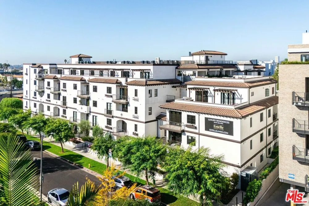 1333 S Orange Grove Avenue #207 Los Angeles, CA 90019