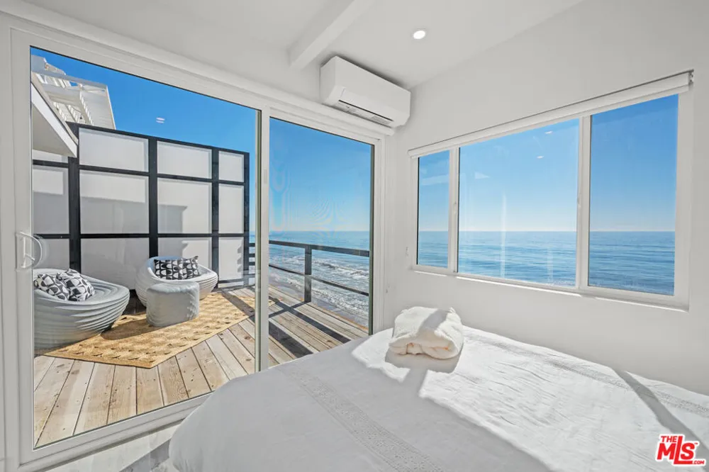 25154 Malibu Road #2 Malibu, CA 90265