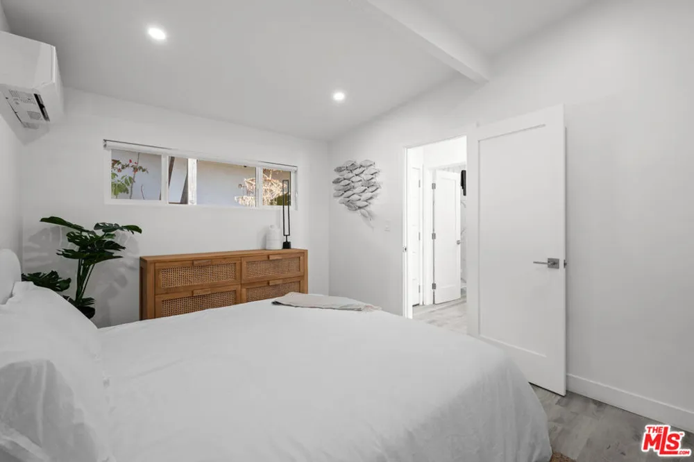 25154 Malibu Road #2 Malibu, CA 90265