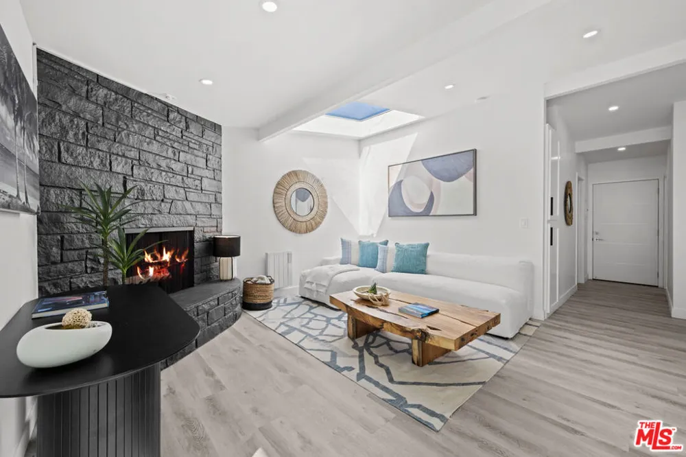 25154 Malibu Road #2 Malibu, CA 90265