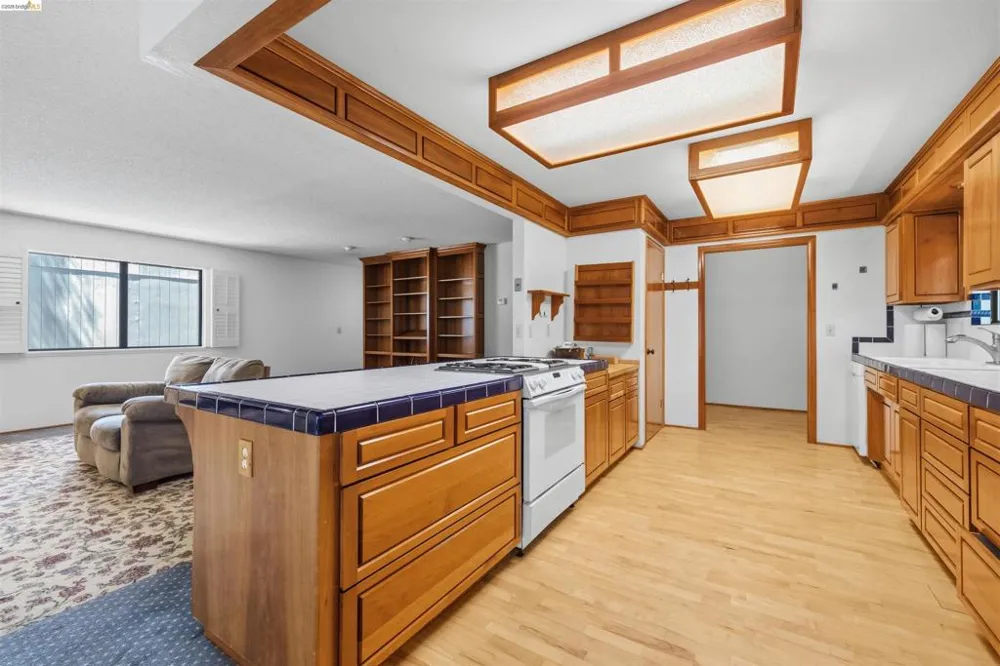 21478 Paseo De Los Portales Sonora, CA 95370