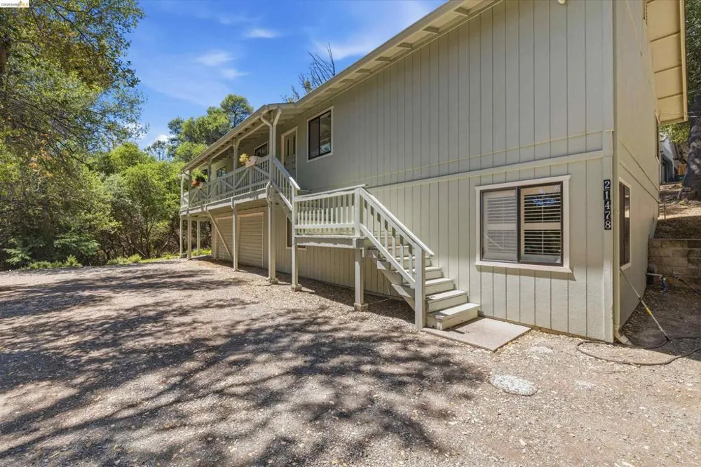 21478 Paseo De Los Portales Sonora, CA 95370