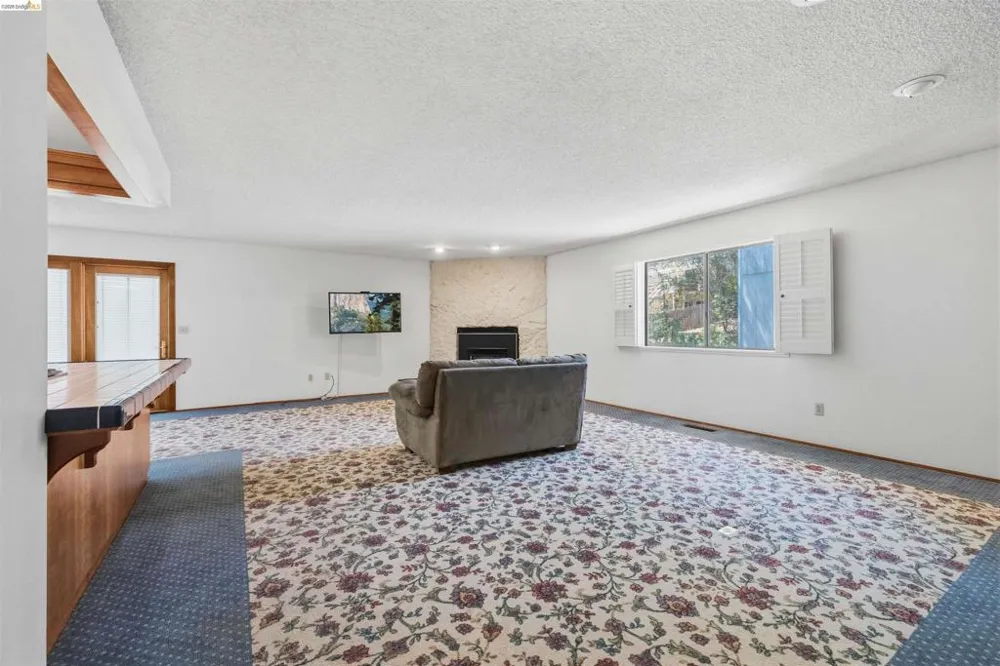 21478 Paseo De Los Portales Sonora, CA 95370