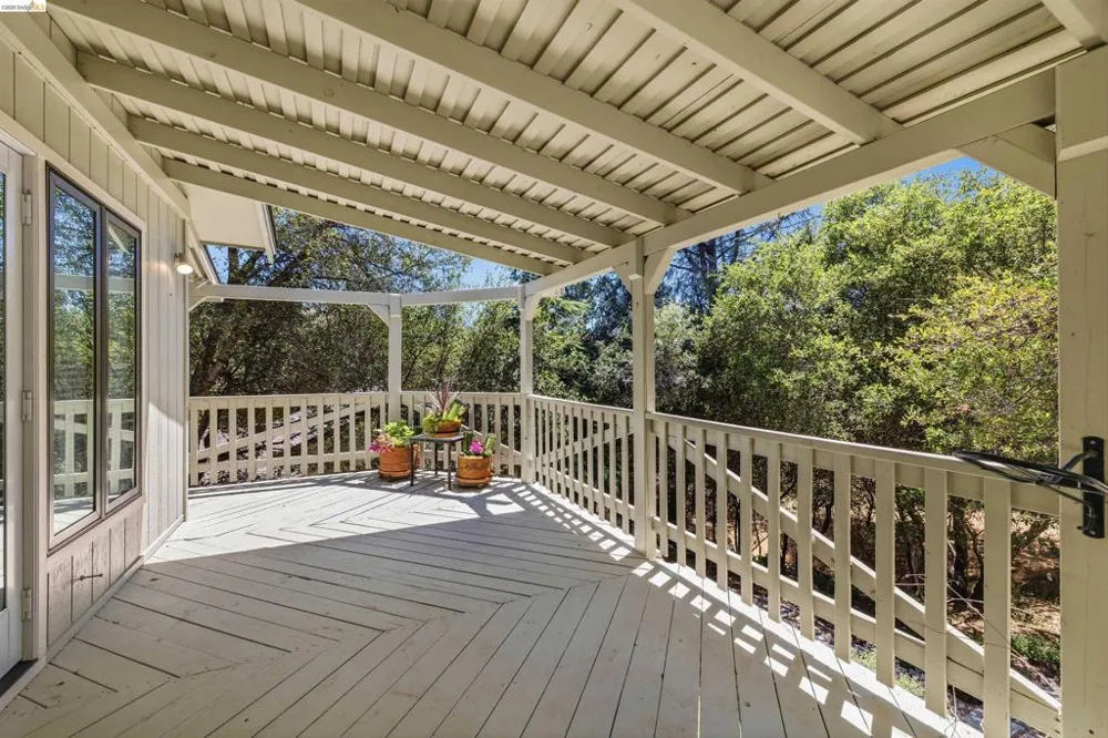 21478 Paseo De Los Portales Sonora, CA 95370
