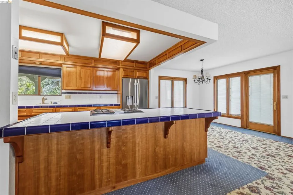 21478 Paseo De Los Portales Sonora, CA 95370