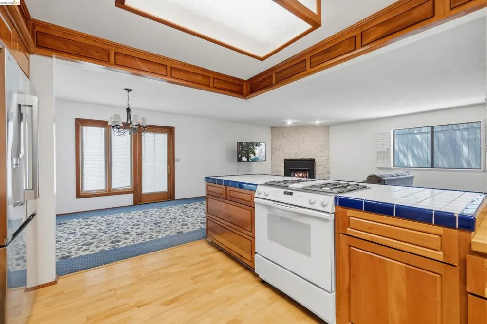 21478 Paseo De Los Portales Sonora, CA 95370