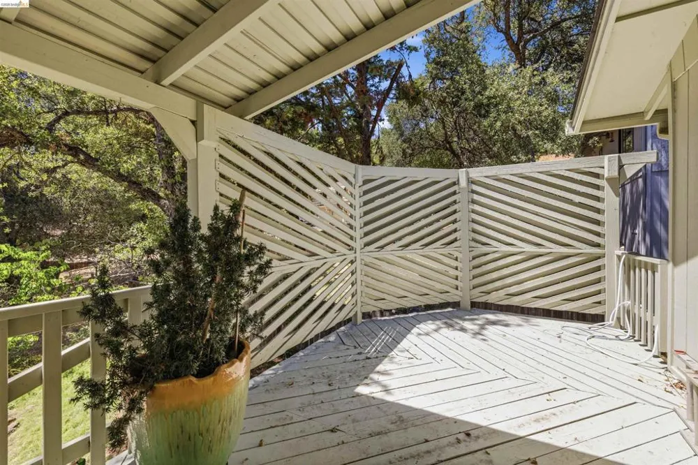 21478 Paseo De Los Portales Sonora, CA 95370