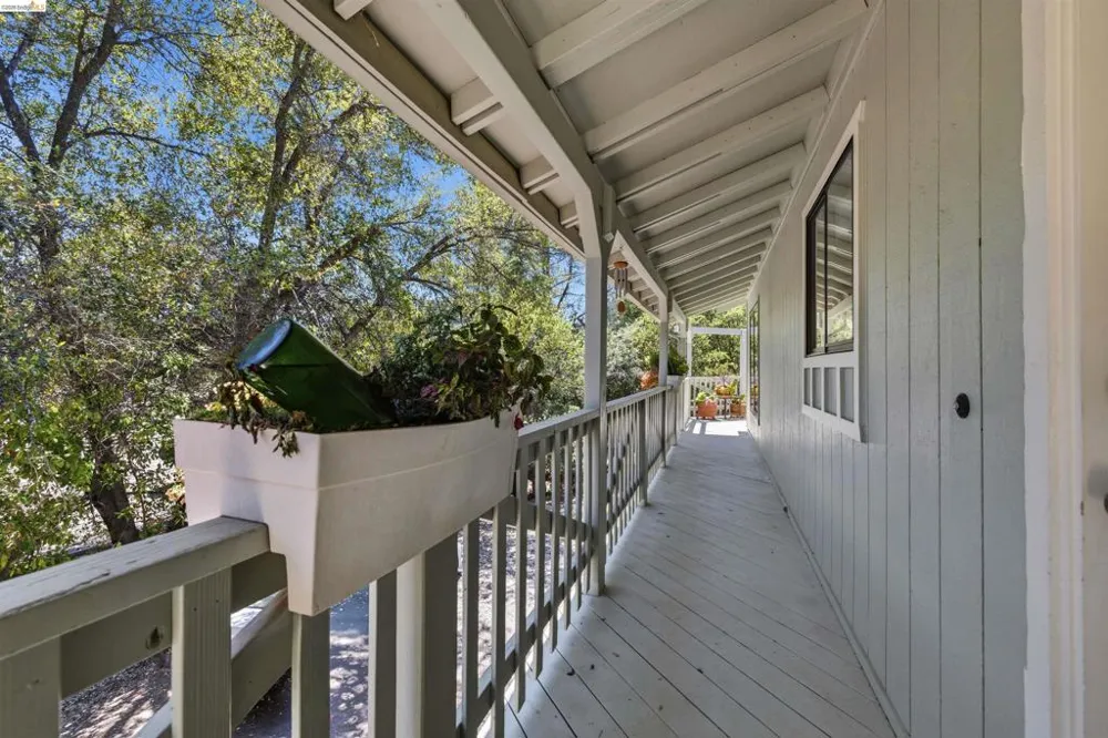 21478 Paseo De Los Portales Sonora, CA 95370