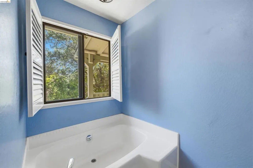 21478 Paseo De Los Portales Sonora, CA 95370