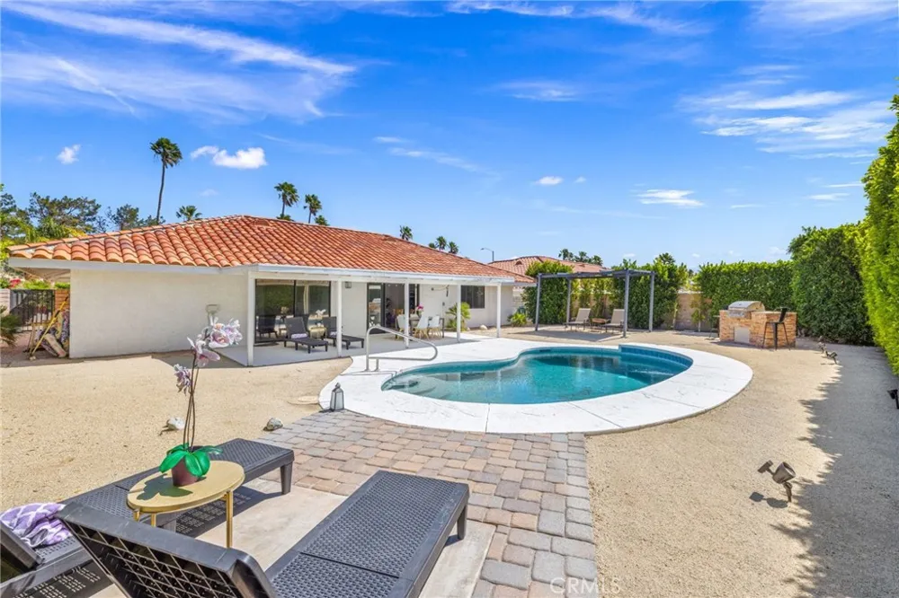 1489 E Francis Drive Palm Springs, CA 92262