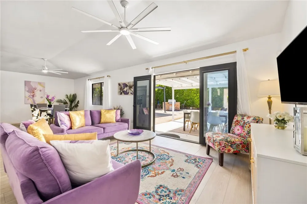 1489 E Francis Drive Palm Springs, CA 92262