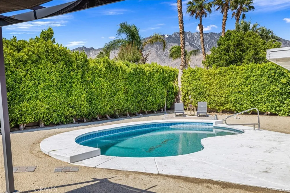 1489 E Francis Drive Palm Springs, CA 92262