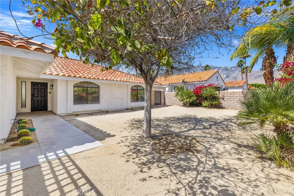 1489 E Francis Drive Palm Springs, CA 92262