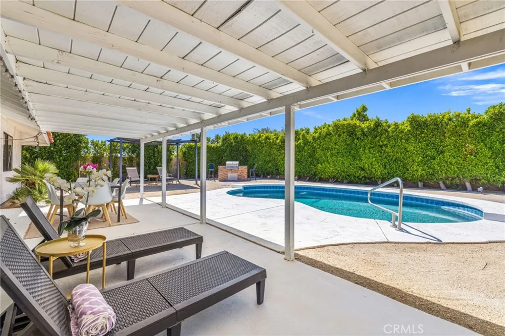 1489 E Francis Drive Palm Springs, CA 92262