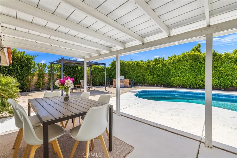 1489 E Francis Drive Palm Springs, CA 92262