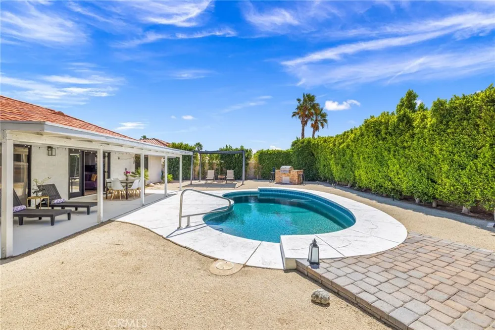 1489 E Francis Drive Palm Springs, CA 92262