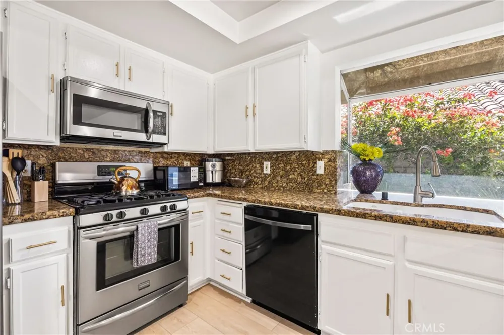 1489 E Francis Drive Palm Springs, CA 92262