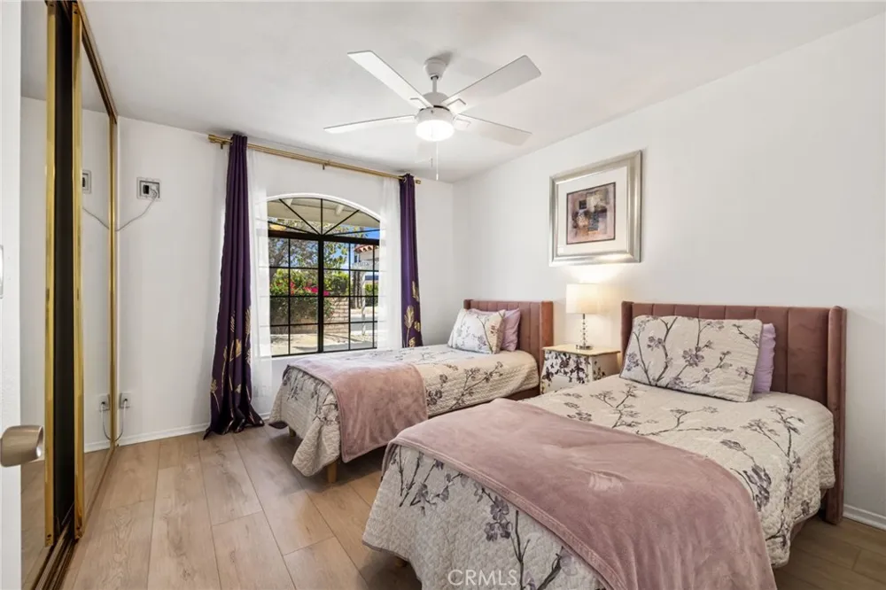 1489 E Francis Drive Palm Springs, CA 92262