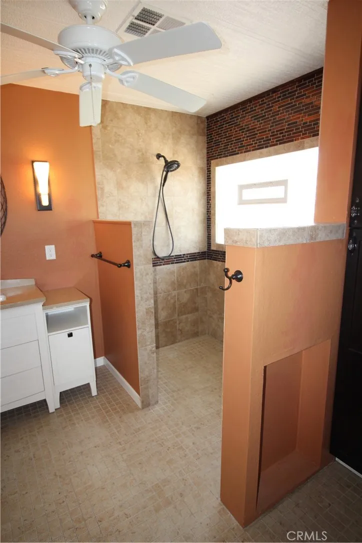 39105 Manzanita Drive Palm Desert, CA 92260