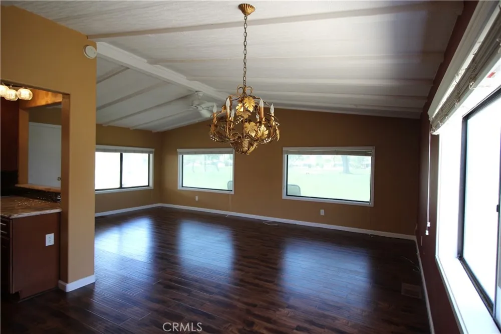 39105 Manzanita Drive Palm Desert, CA 92260