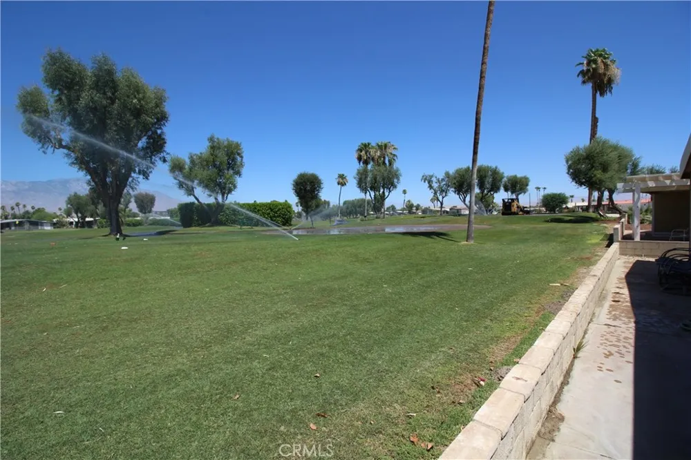 39105 Manzanita Drive Palm Desert, CA 92260