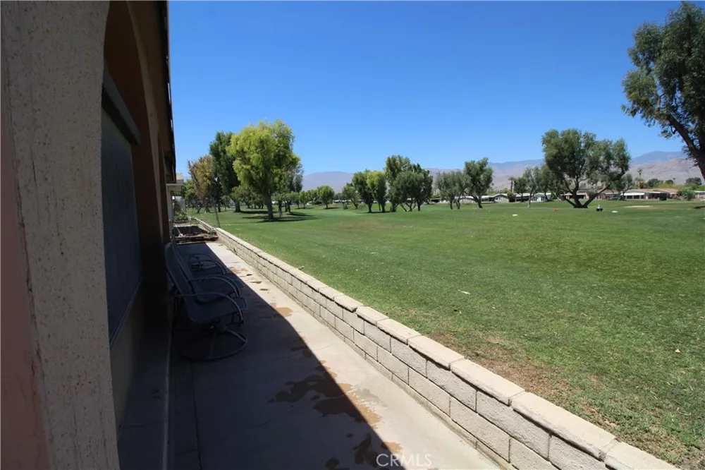 39105 Manzanita Drive Palm Desert, CA 92260