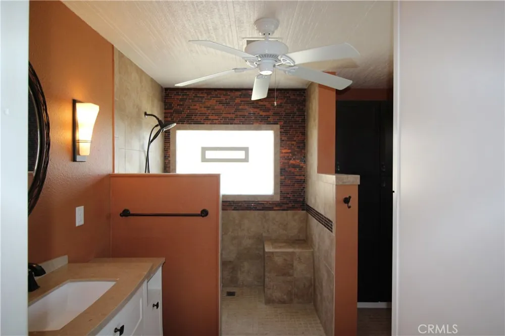 39105 Manzanita Drive Palm Desert, CA 92260