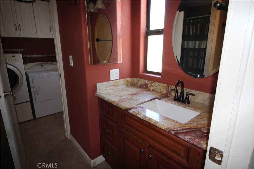 39105 Manzanita Drive Palm Desert, CA 92260
