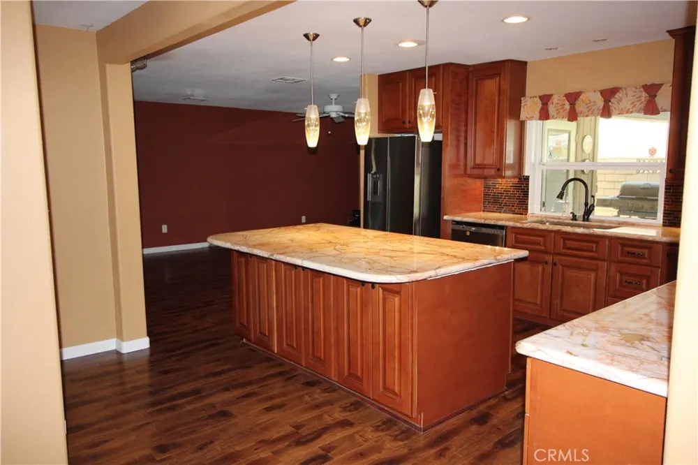 39105 Manzanita Drive Palm Desert, CA 92260