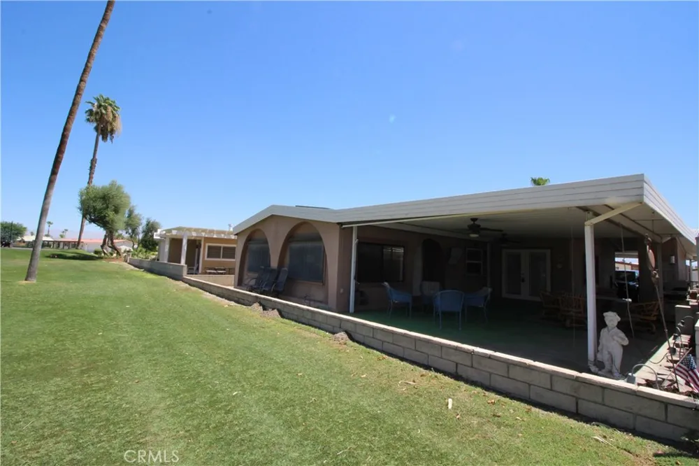 39105 Manzanita Drive Palm Desert, CA 92260