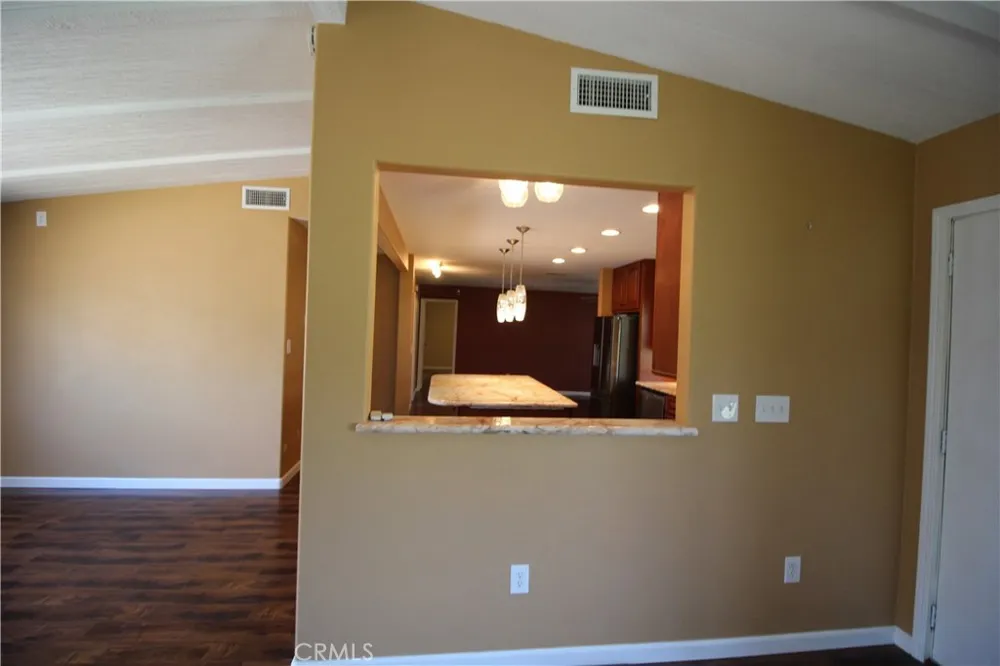 39105 Manzanita Drive Palm Desert, CA 92260