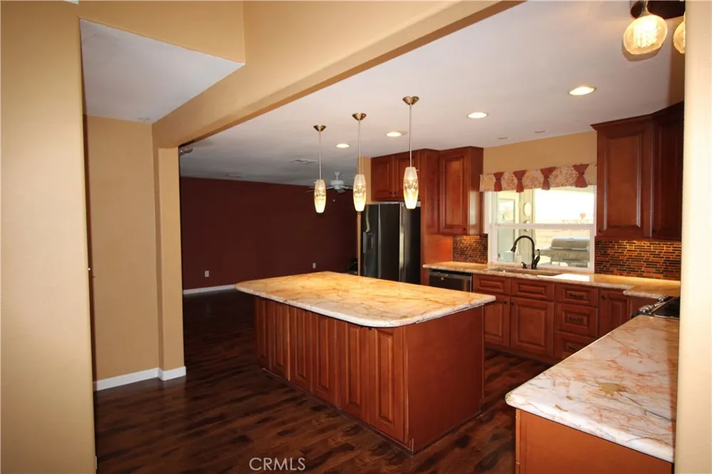 39105 Manzanita Drive Palm Desert, CA 92260