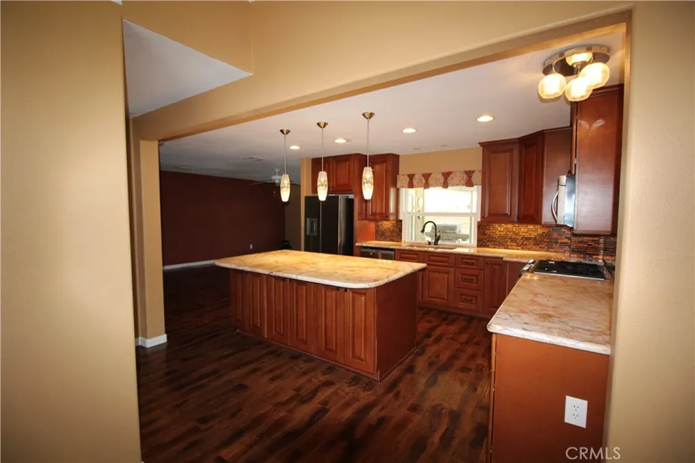 39105 Manzanita Drive Palm Desert, CA 92260