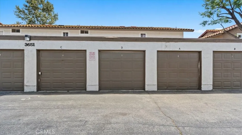 3651 Country Oaks Loop #D Ontario, CA 91761