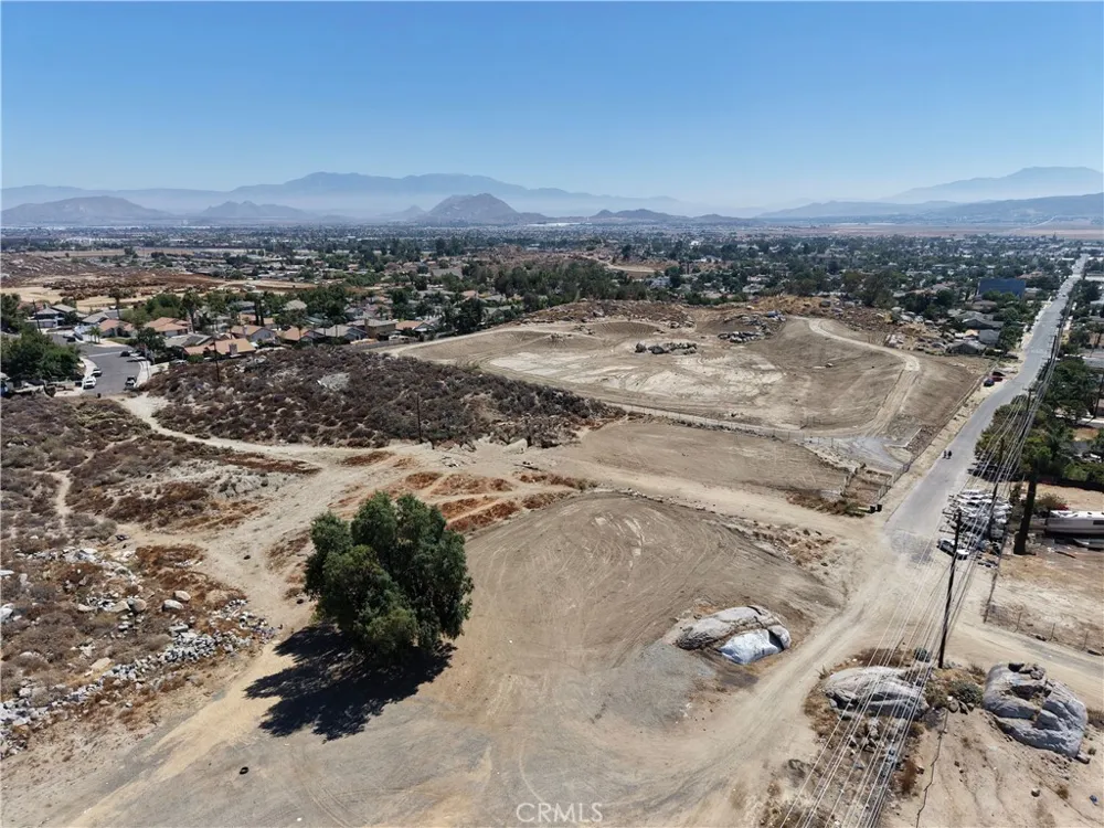 3rd street Perris, CA 92570