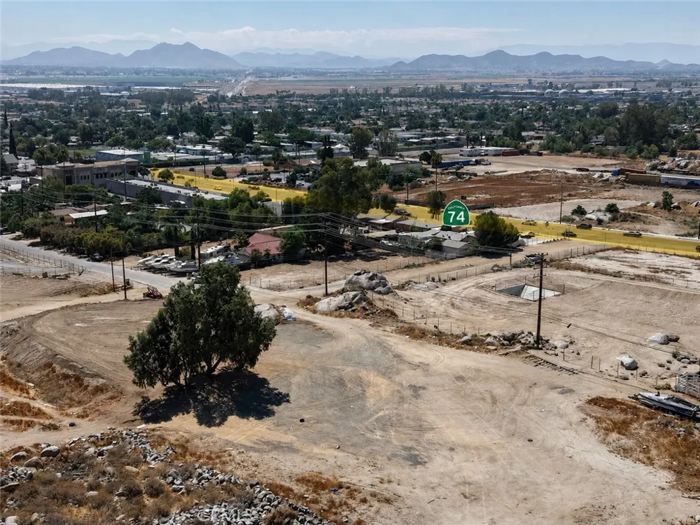 3rd street Perris, CA 92570
