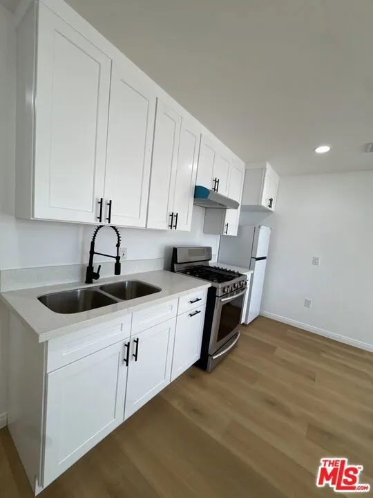 19459 Keswick Street Reseda, CA 91335