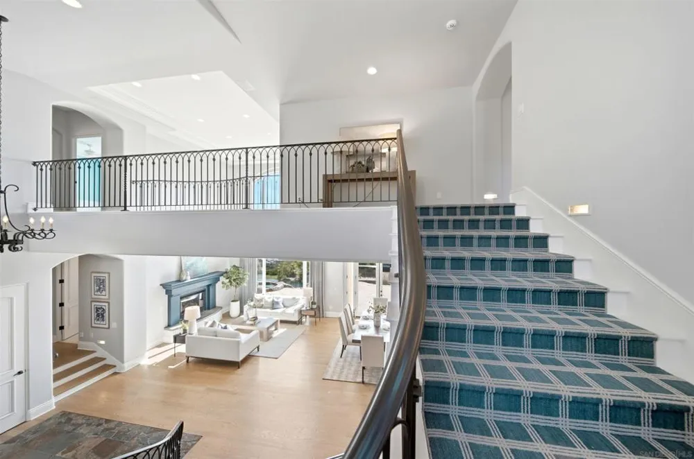 7149 Obelisco Cir Carlsbad, CA 92009