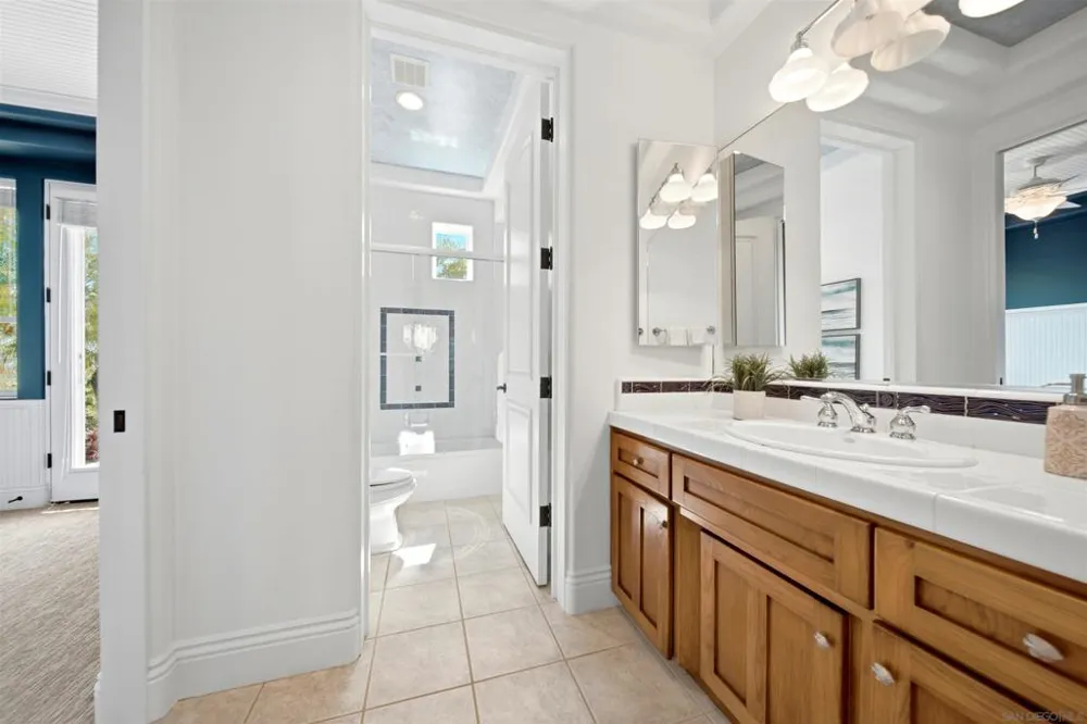 7149 Obelisco Cir Carlsbad, CA 92009