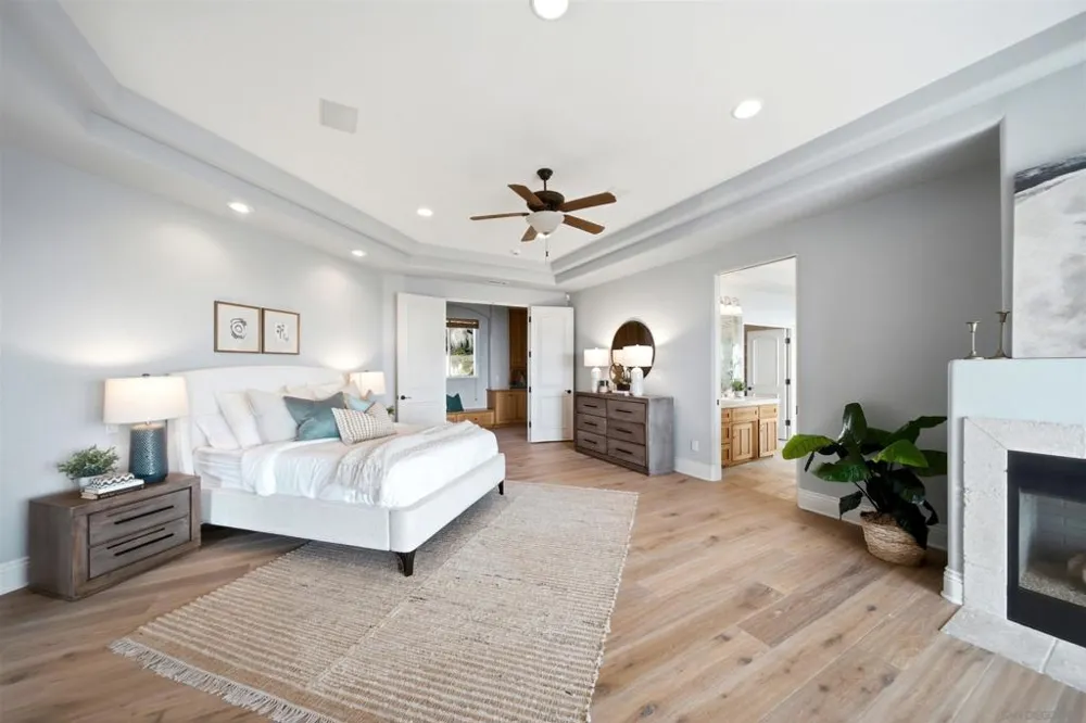 7149 Obelisco Cir Carlsbad, CA 92009