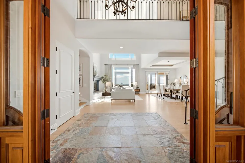7149 Obelisco Cir Carlsbad, CA 92009