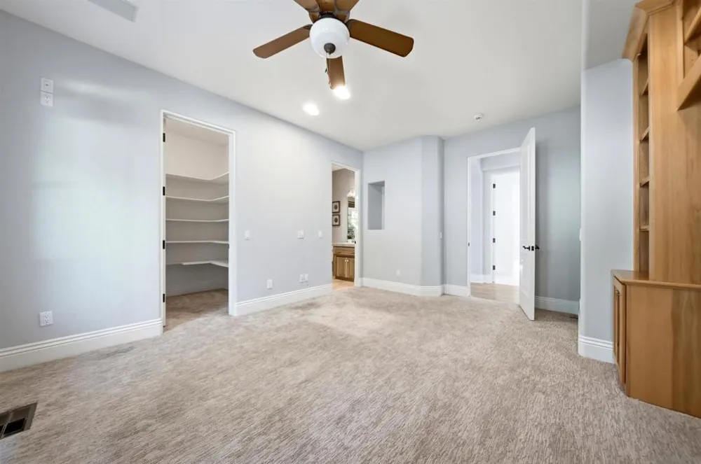 7149 Obelisco Cir Carlsbad, CA 92009