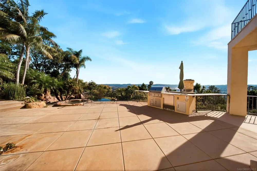 7149 Obelisco Cir Carlsbad, CA 92009