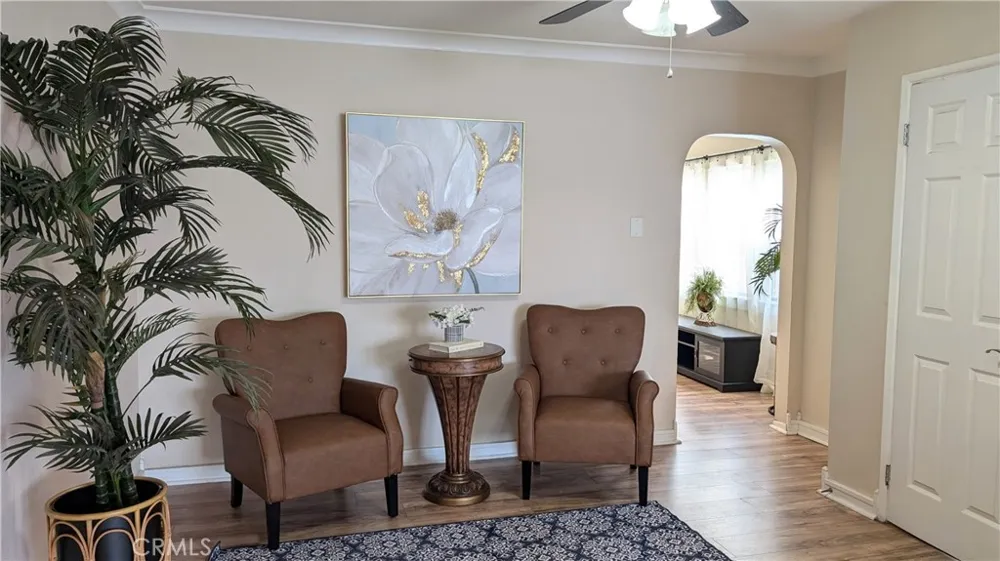 3854 Arlington Avenue Los Angeles, CA 90008