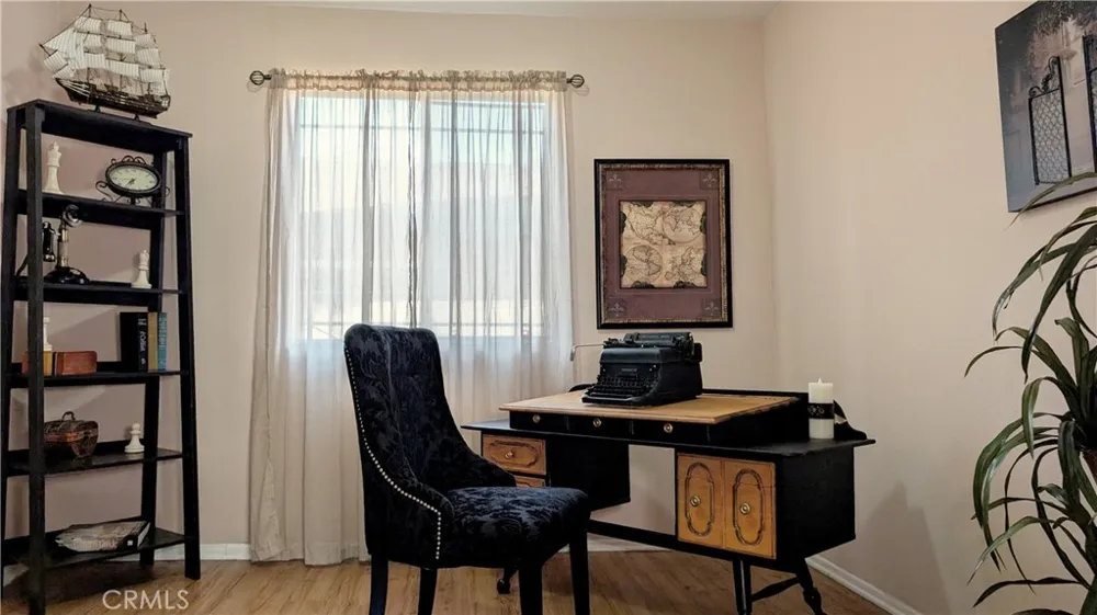 3854 Arlington Avenue Los Angeles, CA 90008