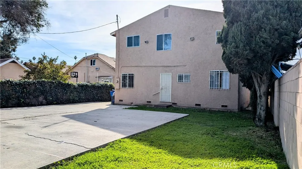 3854 Arlington Avenue Los Angeles, CA 90008