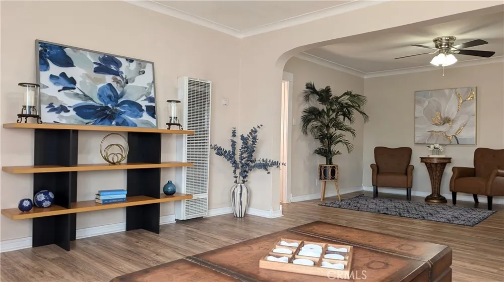 3854 Arlington Avenue Los Angeles, CA 90008