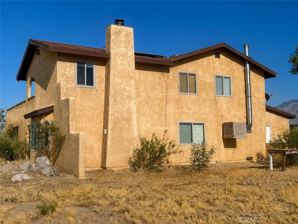 30881 Pawnee Lucerne Valley, CA 92356
