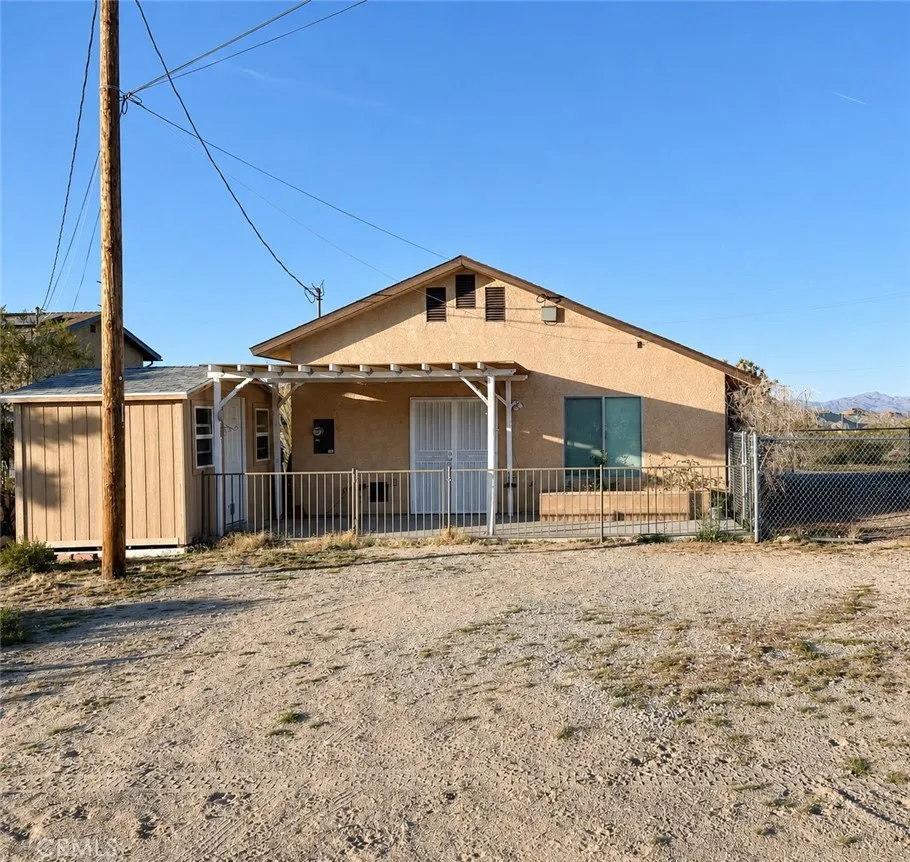 30881 Pawnee Lucerne Valley, CA 92356