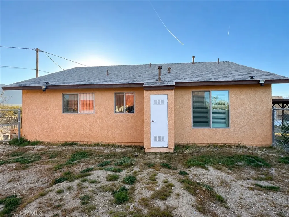 30881 Pawnee Lucerne Valley, CA 92356